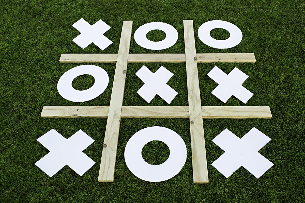 Tic Tac Toe, Noughts and Crosses Game (5x5 Board) – Galliard Games