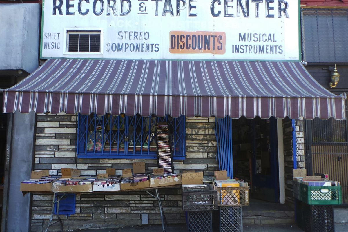 FIfth Ave Record shop, park slope
