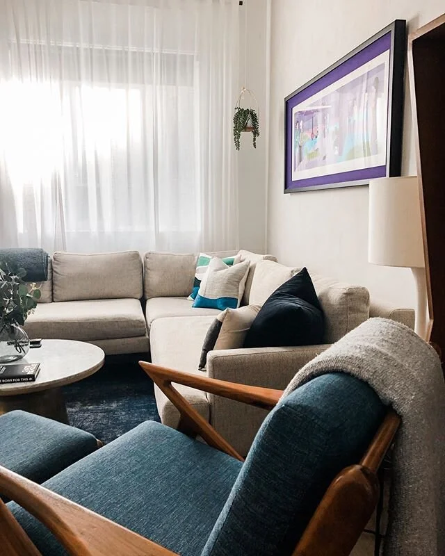 Insane work week and long weekend ahead 😬 Happy Friday!
☓
☓
☓
☓
☓
☓
☓
#lightandbright #homedecor #interiorinspo #modernhome  #moderninterior #myhomevibe #homevibes #moderndecor #scandistyle #midcenturymodern #midcenturymix #mymidcenturymix #currenth