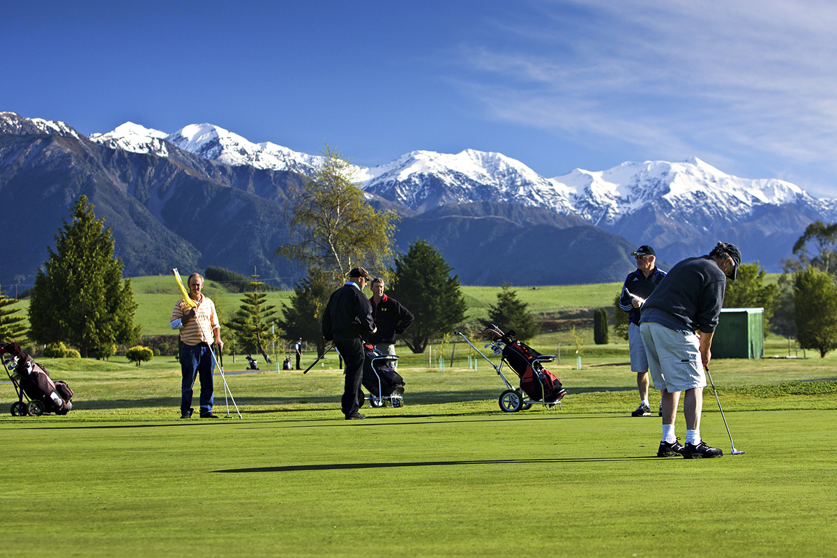 Kaikoura has two golf courses to choose from.