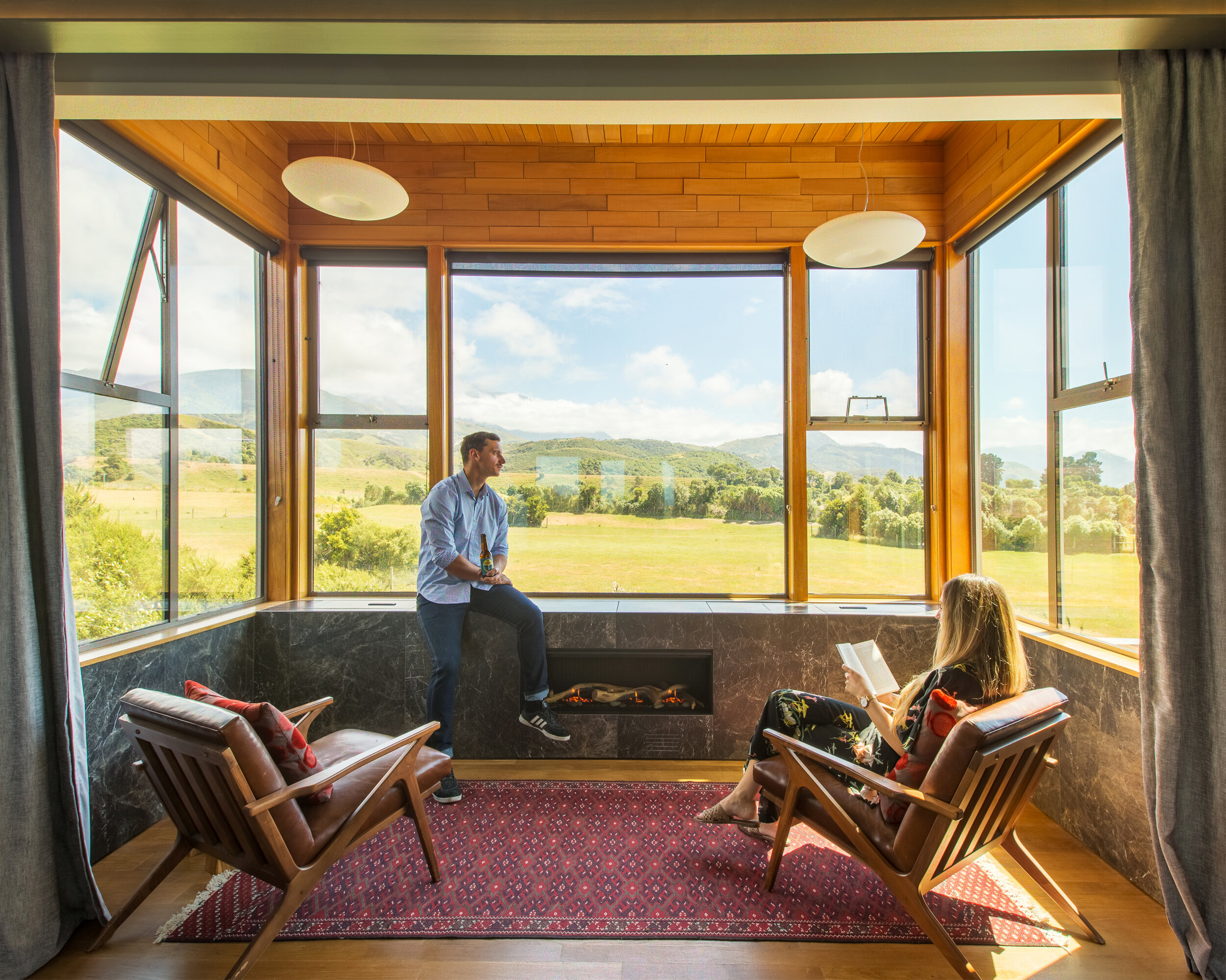 Perched above the tree tops, view the Kaikoura Ranges to the West and Pacific Ocean to the East