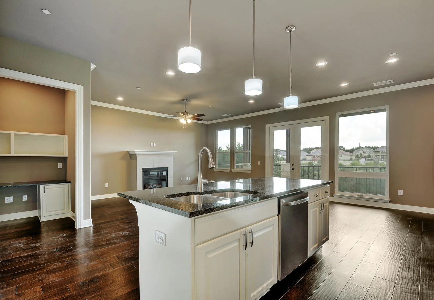 2601 N Quinlan Park Rd Unit-large-012-30-Kitchen And Breakfast 481-1449x1000-72dpi.jpg