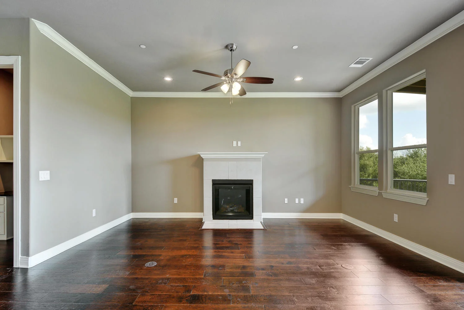 2601 N Quinlan Park Rd Unit-large-005-2-Family 345-1499x1000-72dpi.jpg
