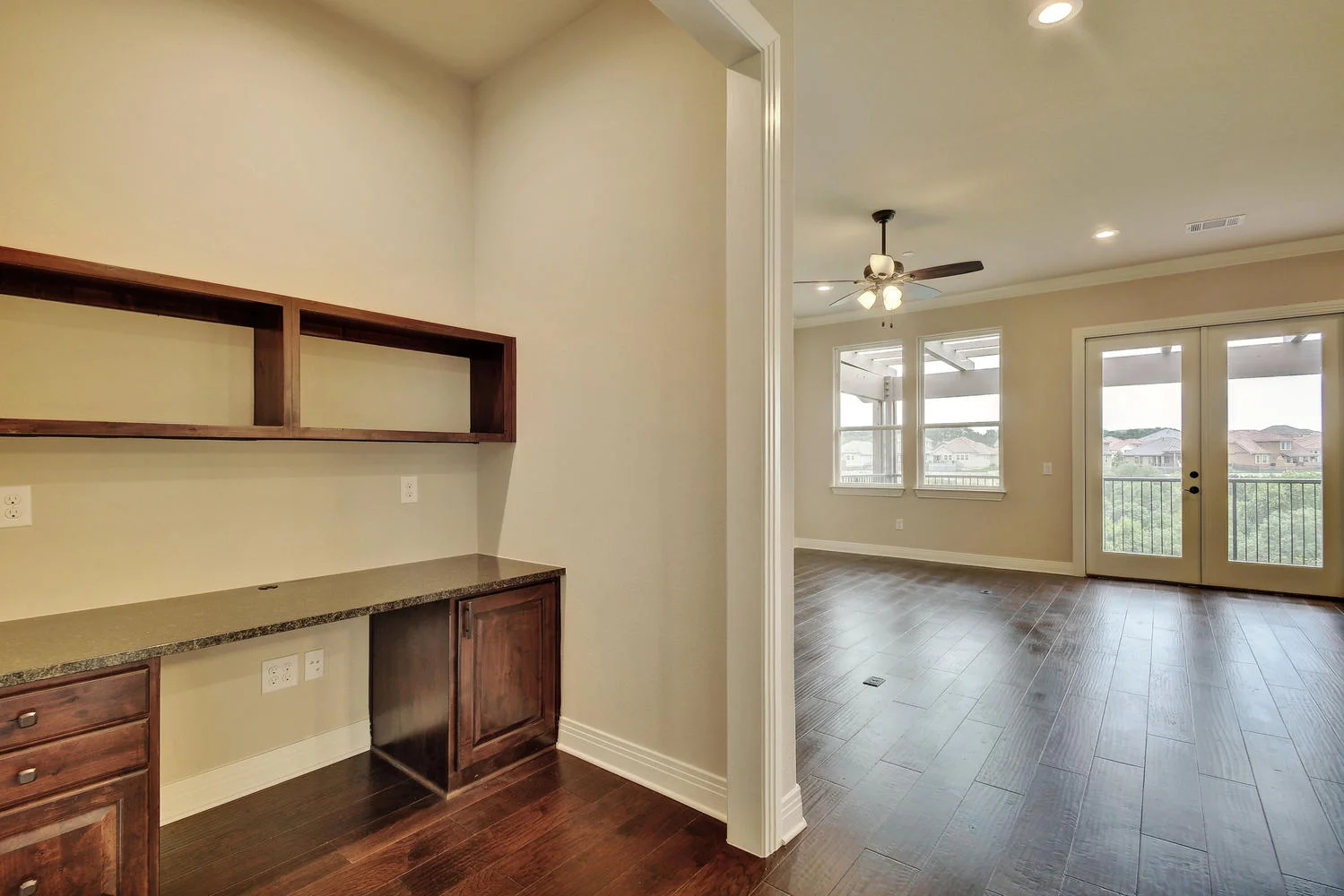 2601 N Quinlan Park Rd Unit-large-019-10-Office Nook 309-1499x1000-72dpi.jpg