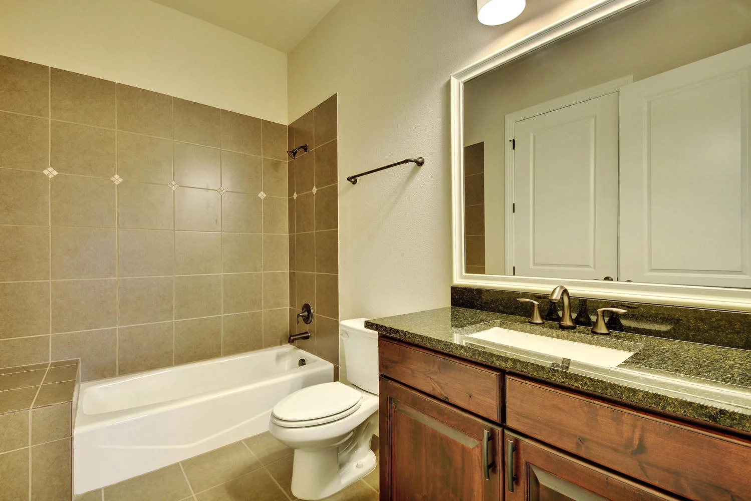 2601 N Quinlan Park Rd Unit-large-022-22-Other Beds and Baths 241-1500x1000-72dpi.jpg