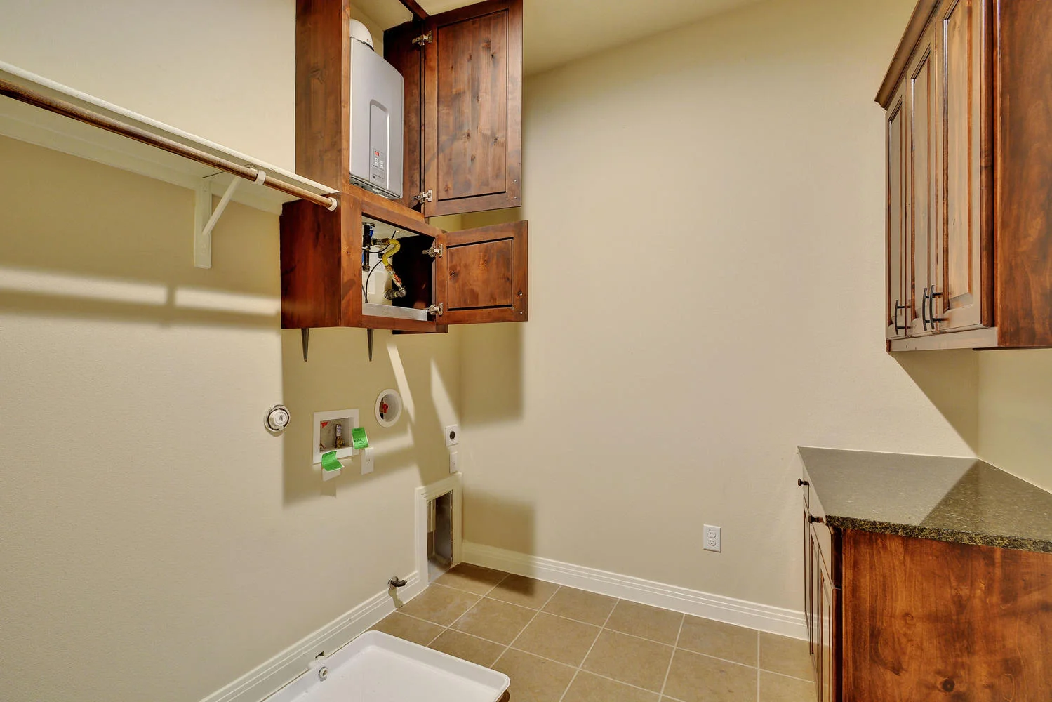 2601 N Quinlan Park Rd Unit-large-027-20-Utility 078-1499x1000-72dpi.jpg