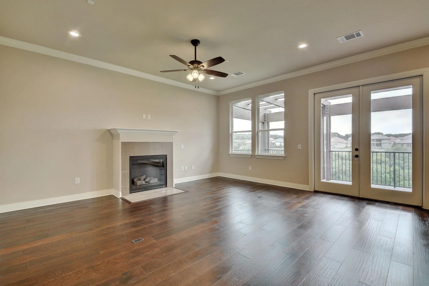 2601 N Quinlan Park Rd Unit-large-002-8-Family 077-1499x1000-72dpi.jpg