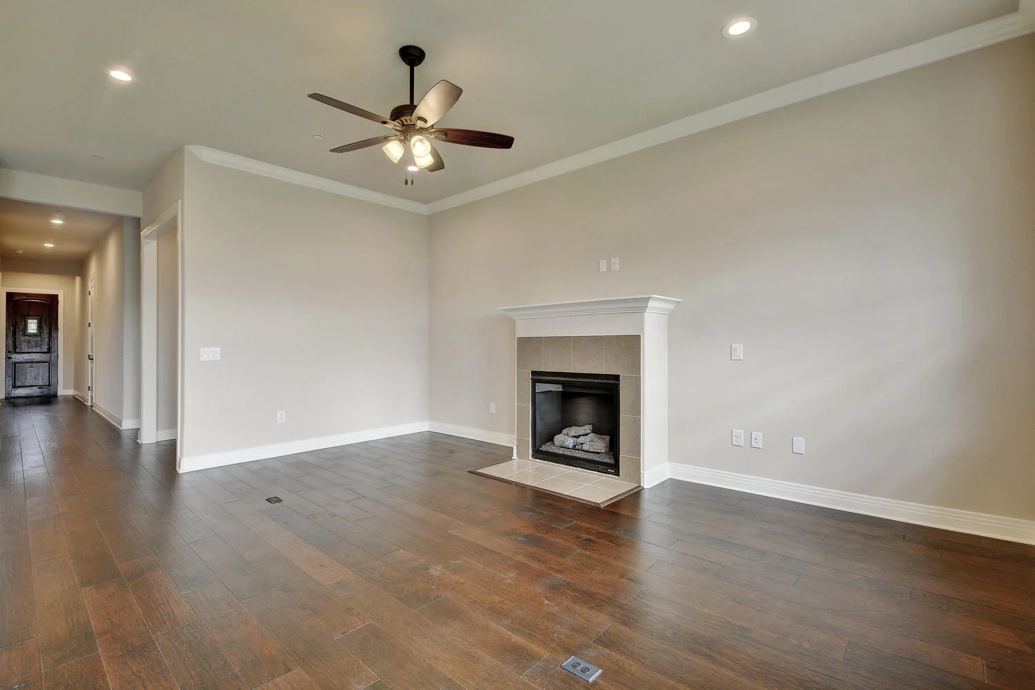 2601 N Quinlan Park Rd Unit-large-005-7-Family 080-1499x1000-72dpi.jpg