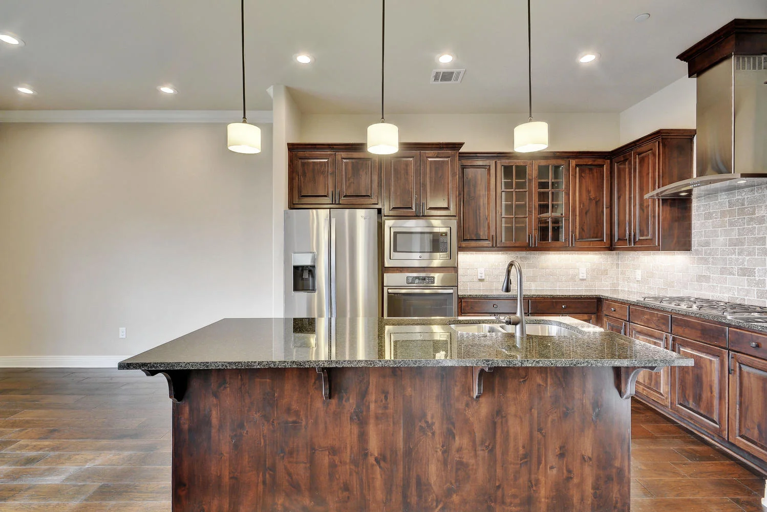 2601 N Quinlan Park Rd Unit-large-012-21-Kitchen and Breakfast 116-1499x1000-72dpi.jpg
