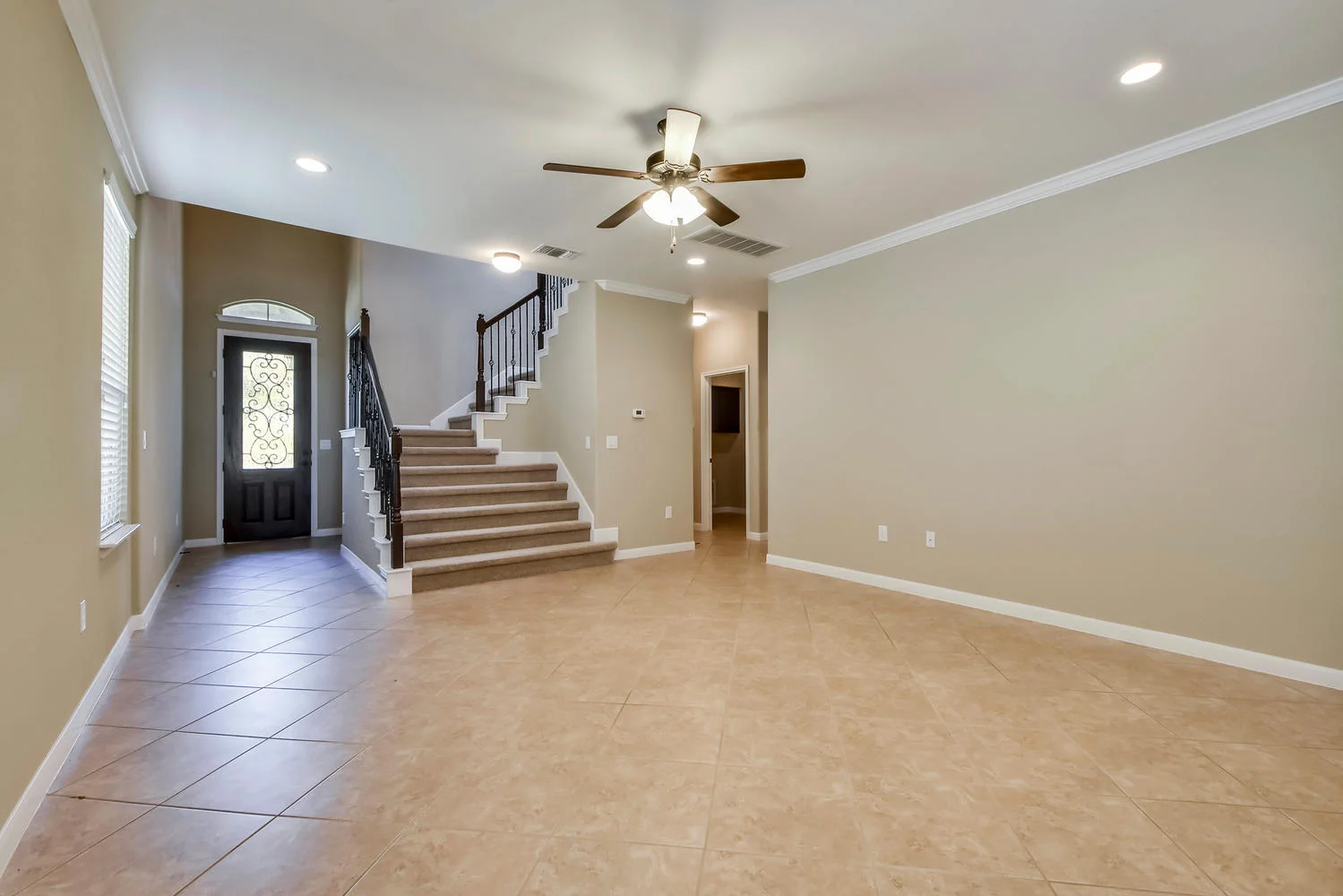 522 Meadow Lark Ave Unit B-large-006-18-Family Living 03-1499x1000-72dpi.jpg