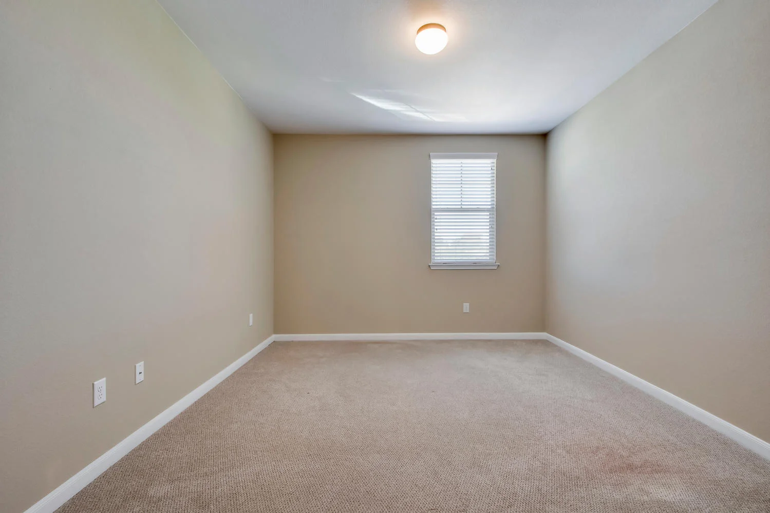 522 Meadow Lark Ave Unit B-large-022-25-Other Bed 01-1499x1000-72dpi.jpg