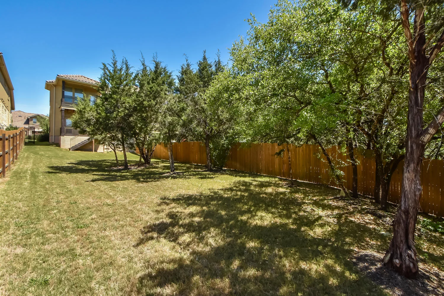 522 Meadow Lark Ave Unit B-large-026-28-Rear Exterior 03-1499x1000-72dpi.jpg