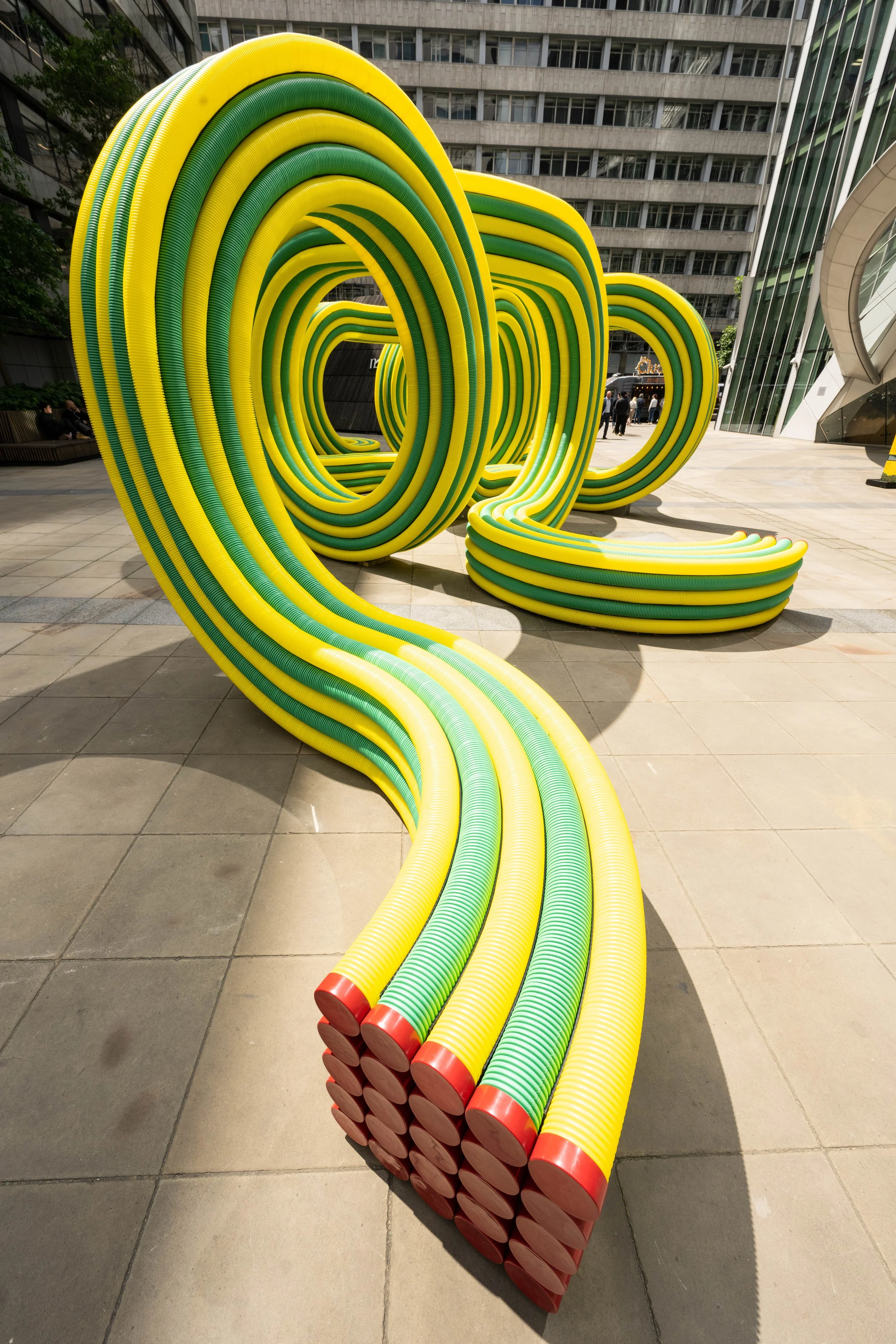 NEON - Squiggle 11.JPG