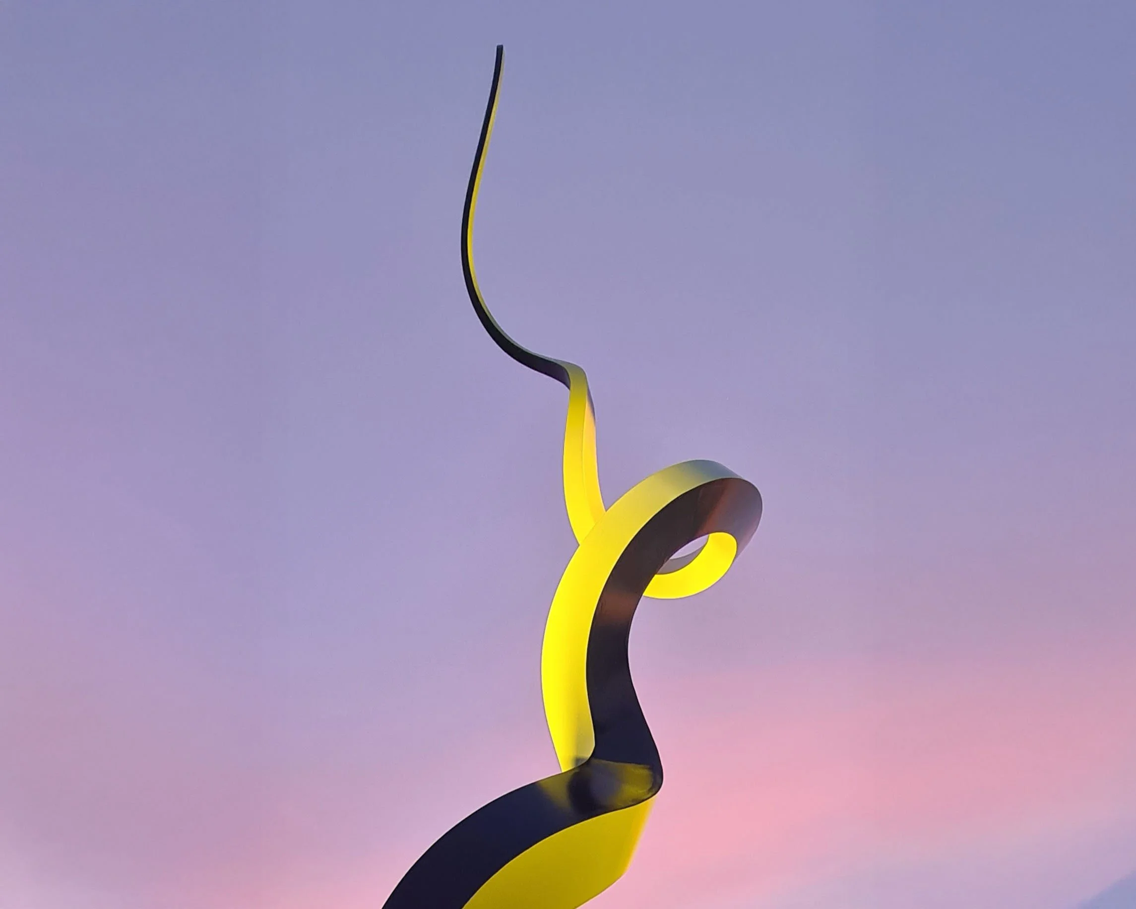NEON - Ihana - Image 3 - Ari Tiilikainen.jpg