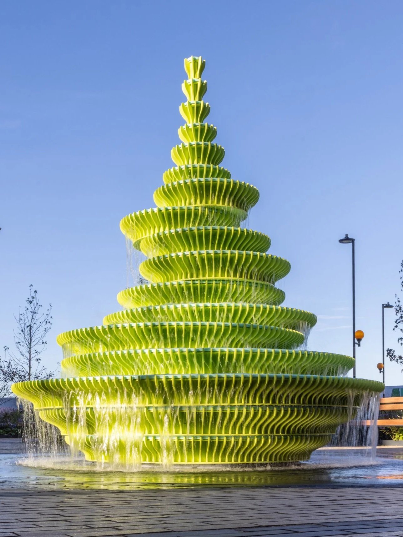 NEON+-+The+Fountain+-+Image+1.jpg