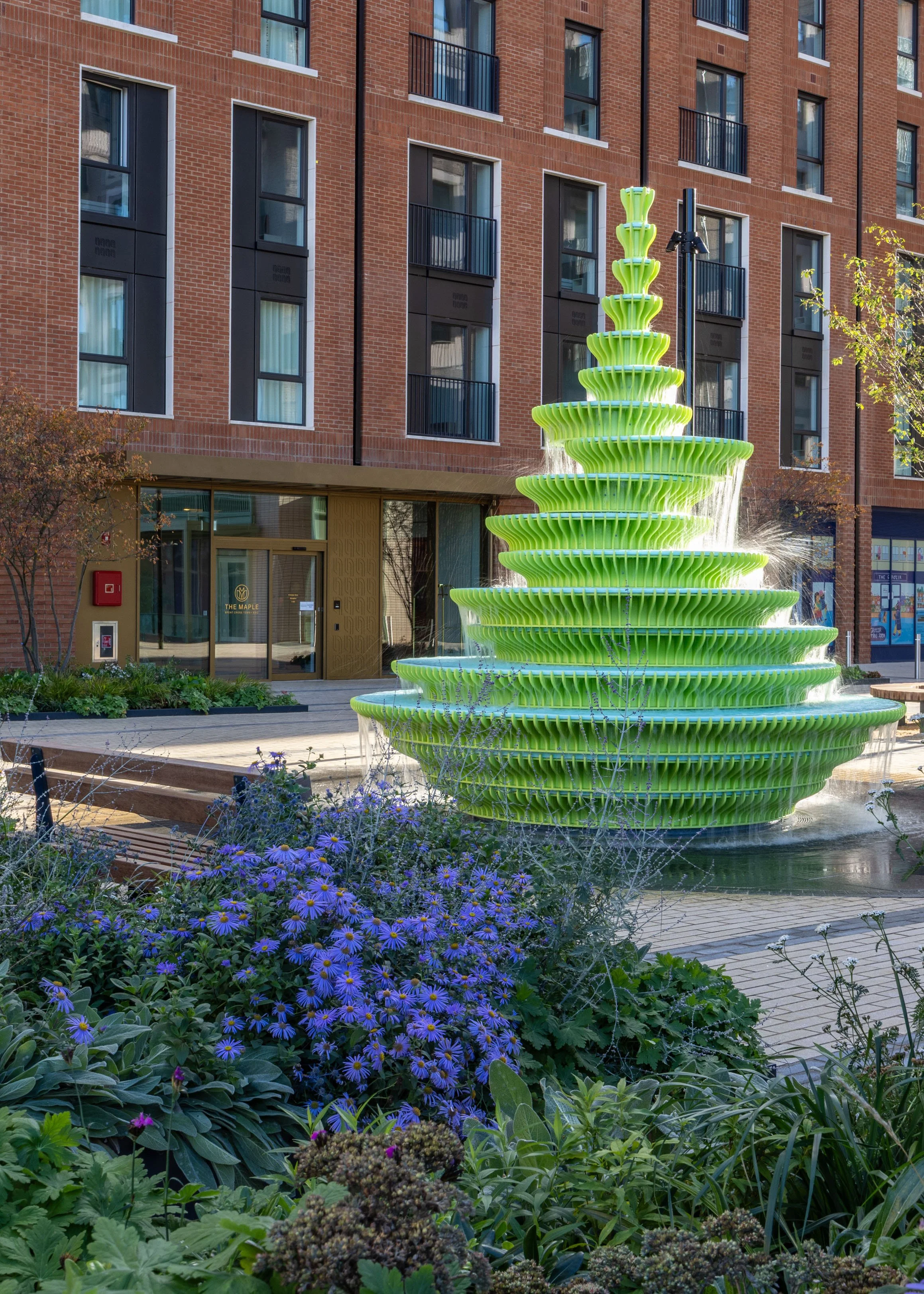 NEON - The Fountain - Image 4.jpg