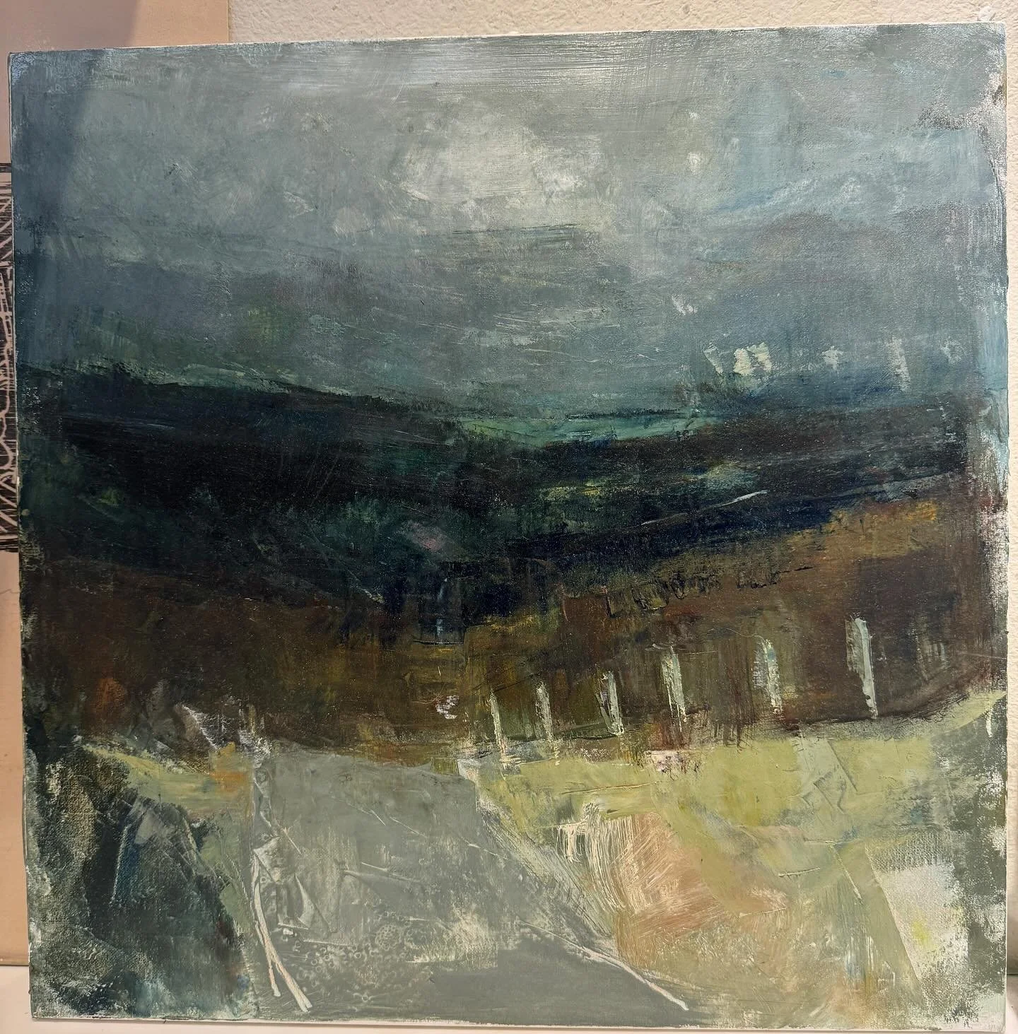 Three unframed paintings by Jeremy Scrine in my current Summer Show at The Table.

Jeremy was the artist in residence at The Chair throughout March so these are local paintings.
.
.
#jeremyscrine #artistinresidence #summershow #galleryownerslife #hay