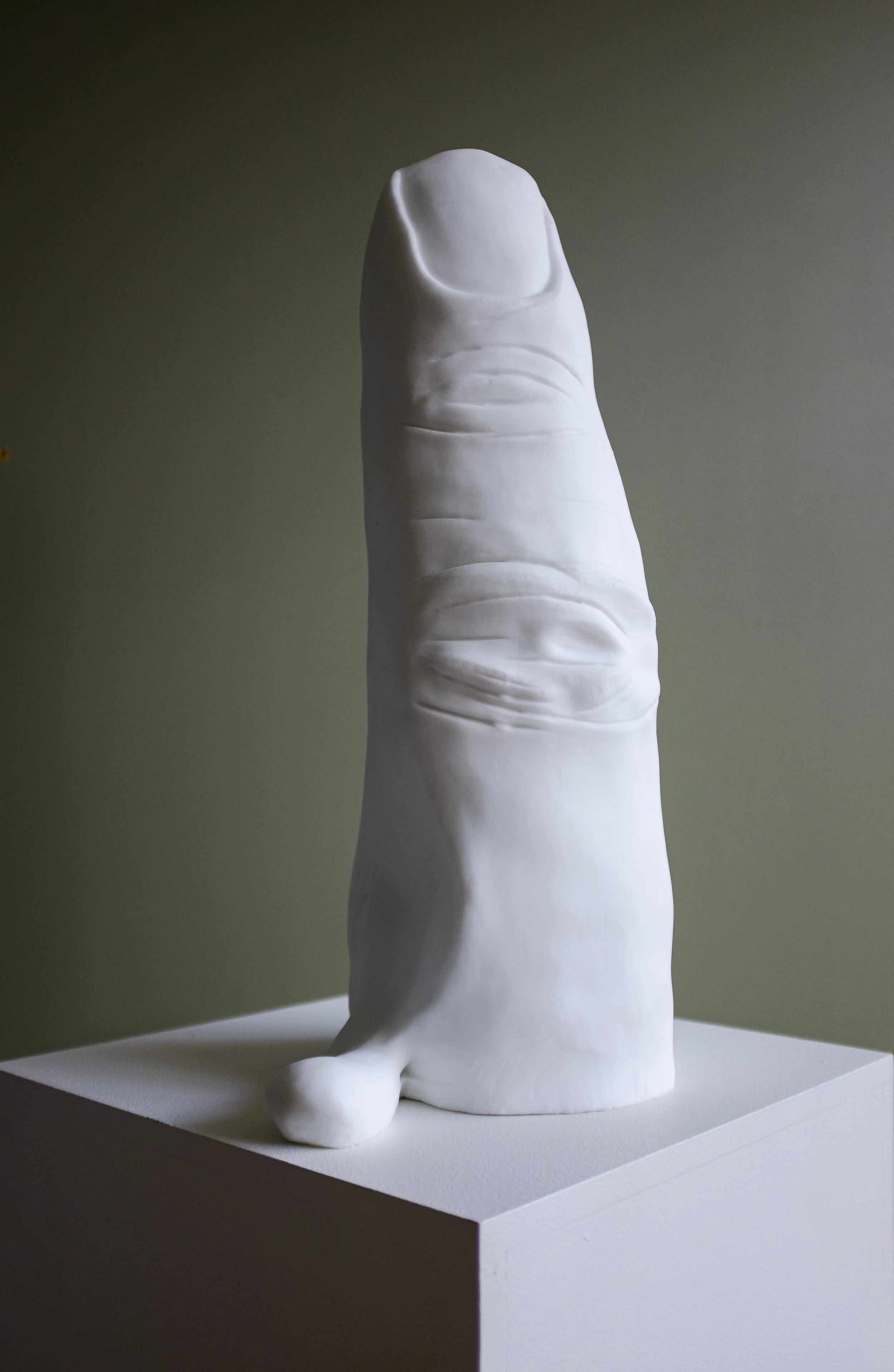  “Anker”  61x25x25cm  32 kg white opalin glass  