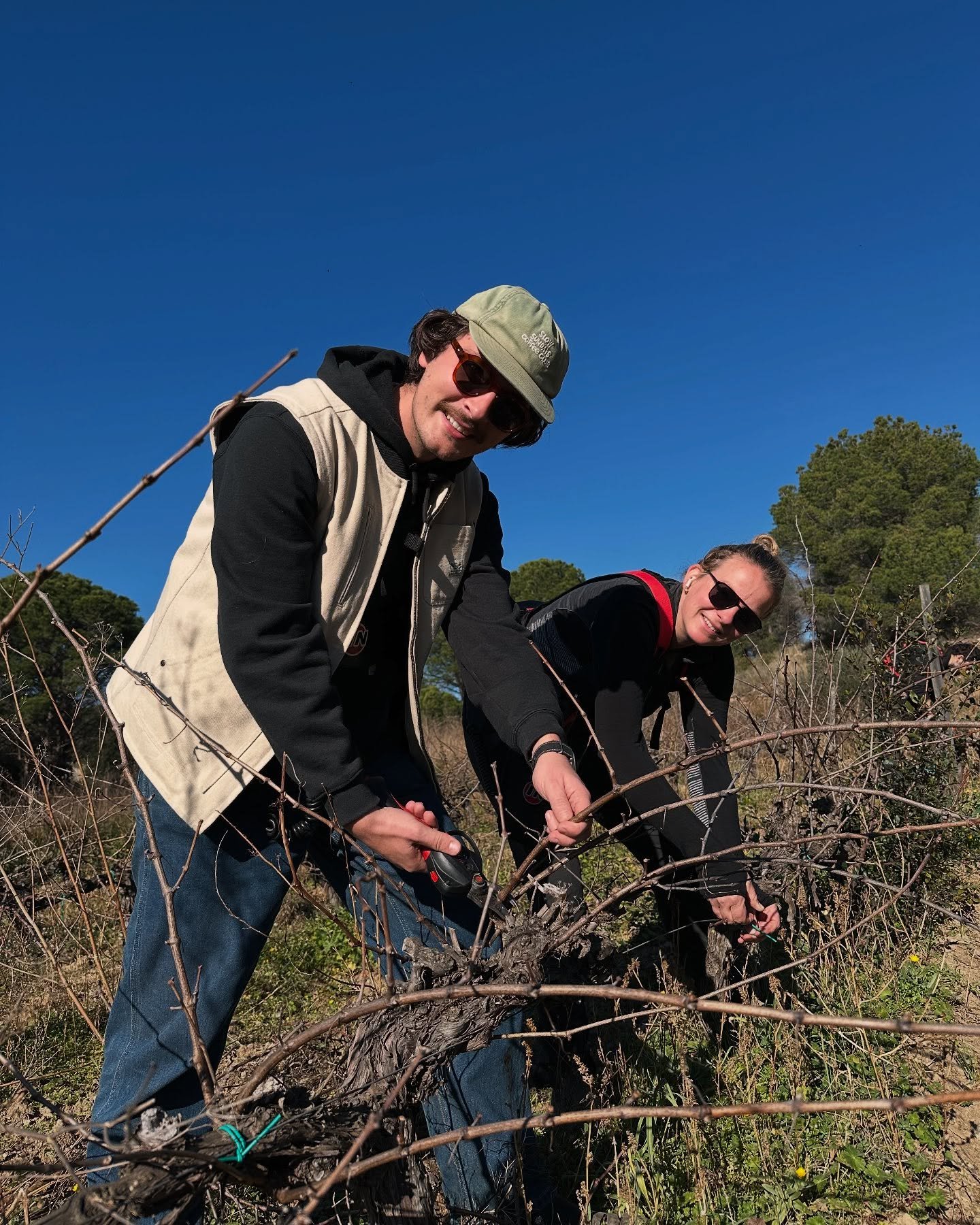 Pruning days with good peeps 🔆 @vinyestortuga