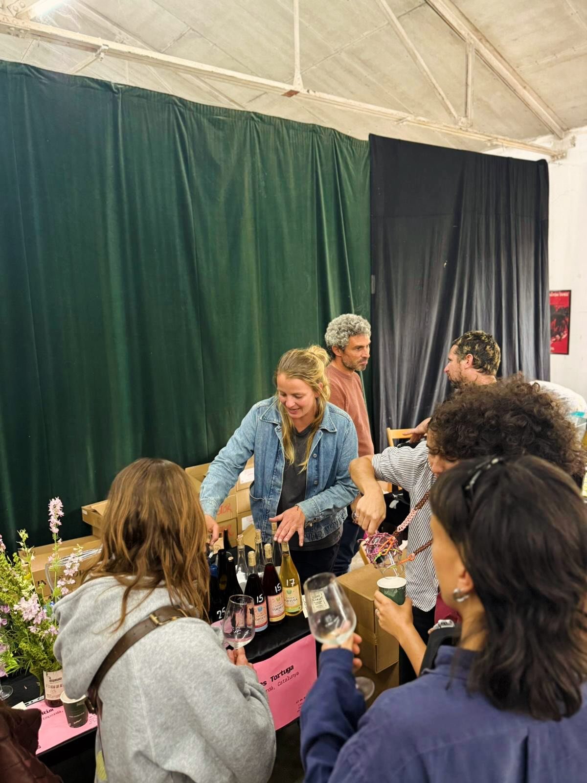 Great vibes in Berga right now ✨

Happy to be part of this gathering where creativity and good energy come together so naturally. 🍇

If you&rsquo;re around, come say hi and taste some wines 🍷

#newvintages #berga #querebentilabaells
