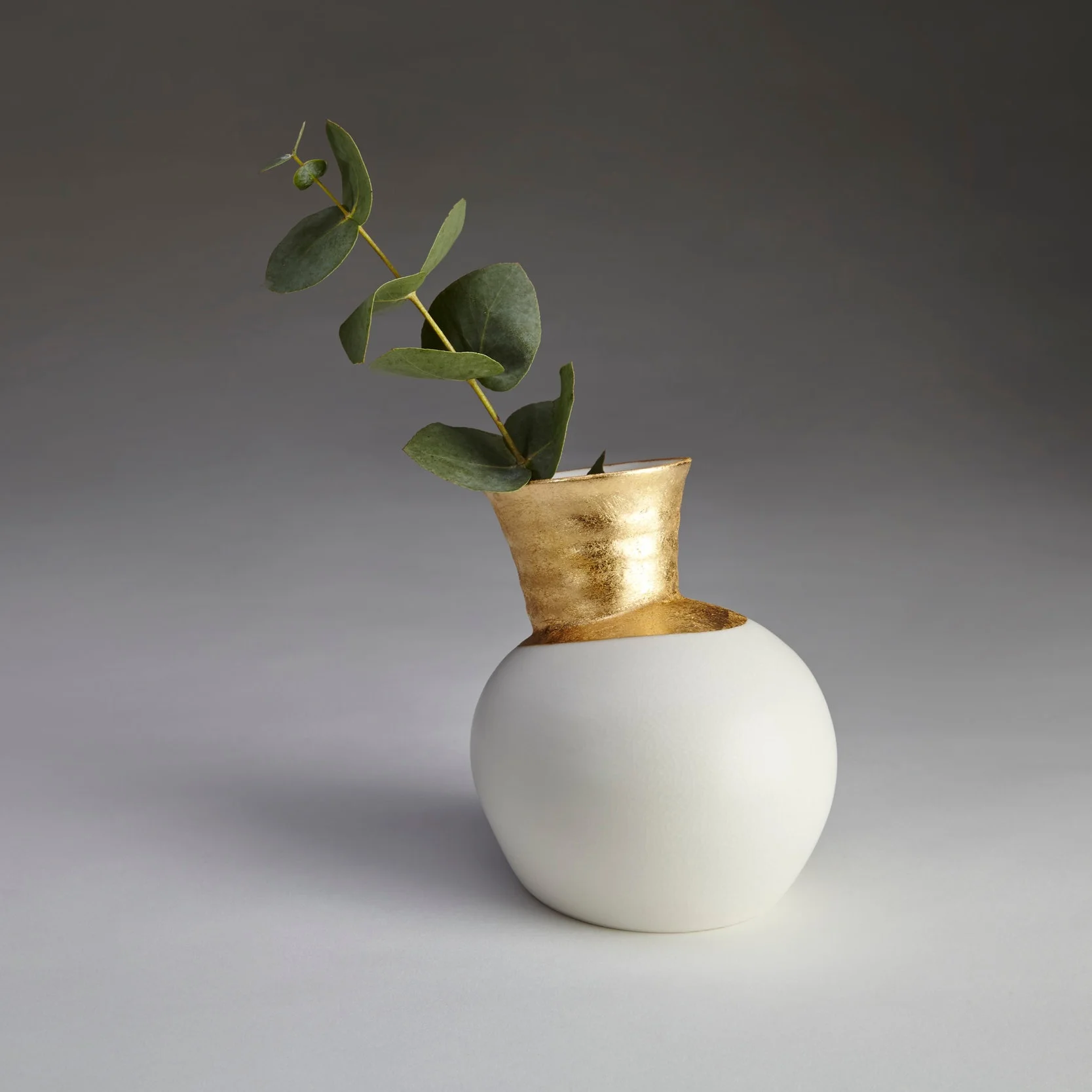 Gilded Speak Vase in White