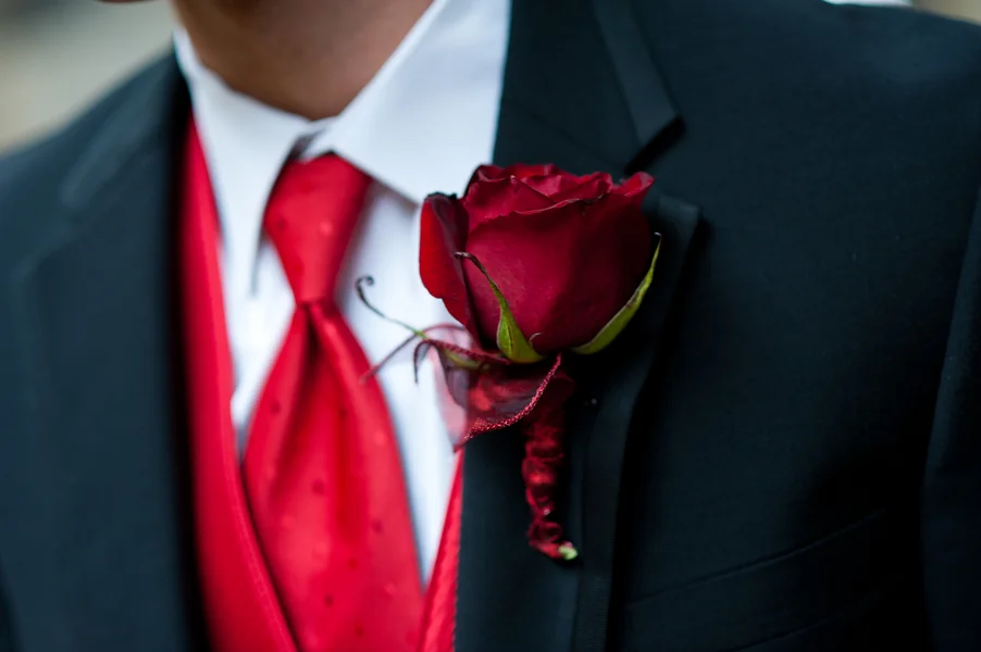 redonred3piece-mensstyle.jpg