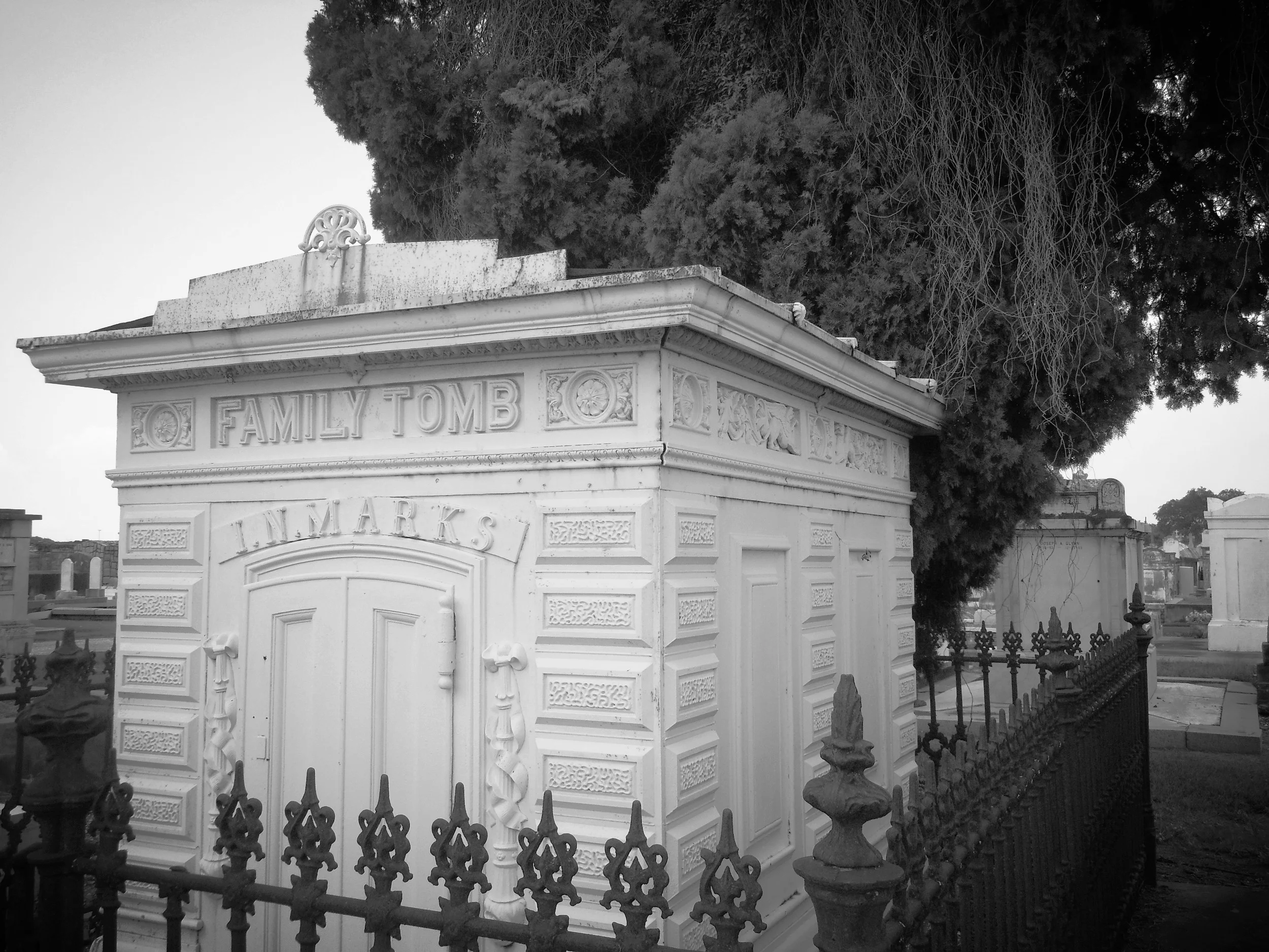 Cast Iron Tomb, Greenwood Cemetery