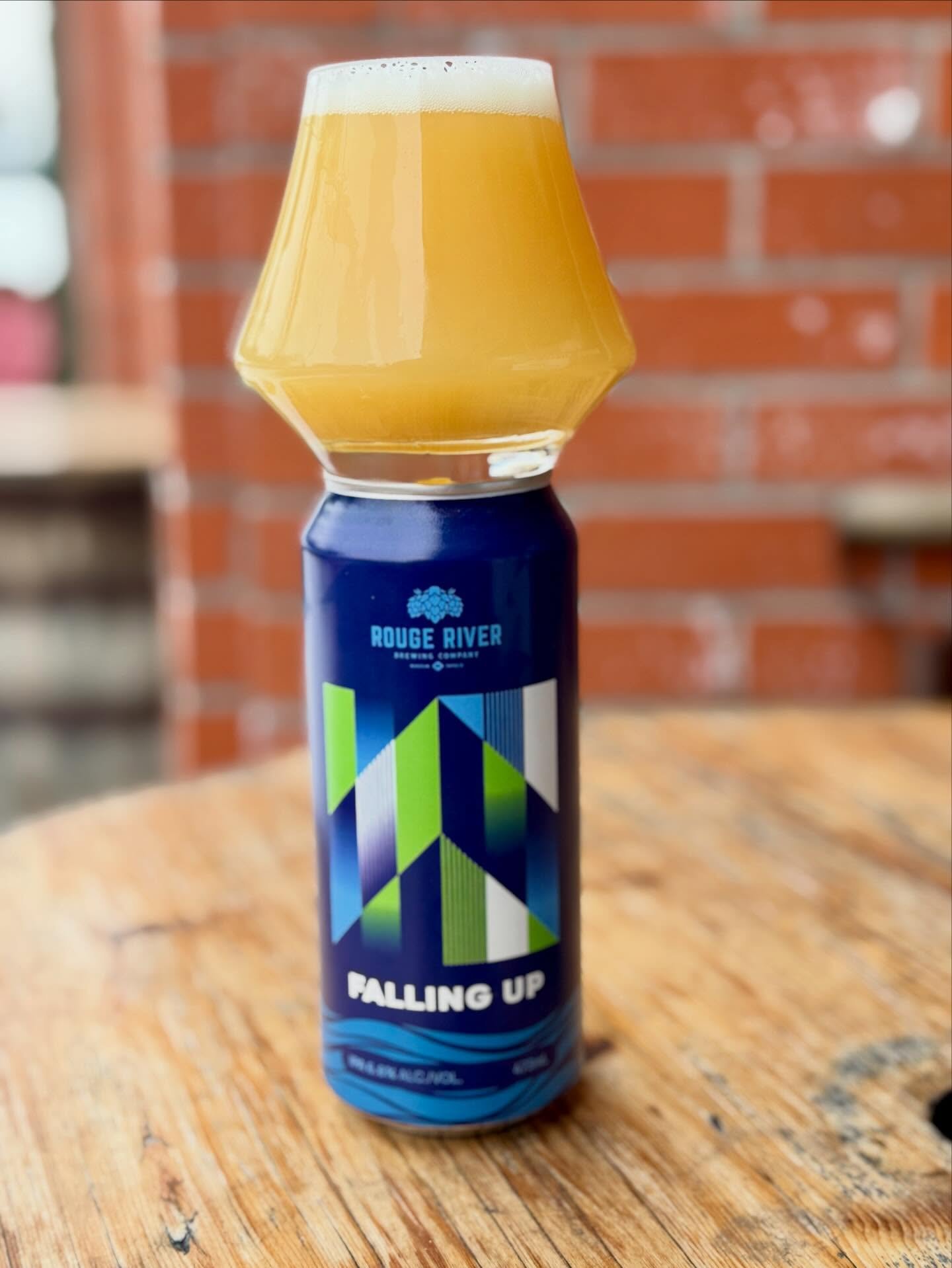 Falling Up hazy IPA now available! Hopped with Nelson, Mosaic and Galaxy, we get notes of sauv blanc, ripe pineapple, and Cara Cara orange. 

🎶Trippin&rsquo; but we&rsquo;re falling up 🎶