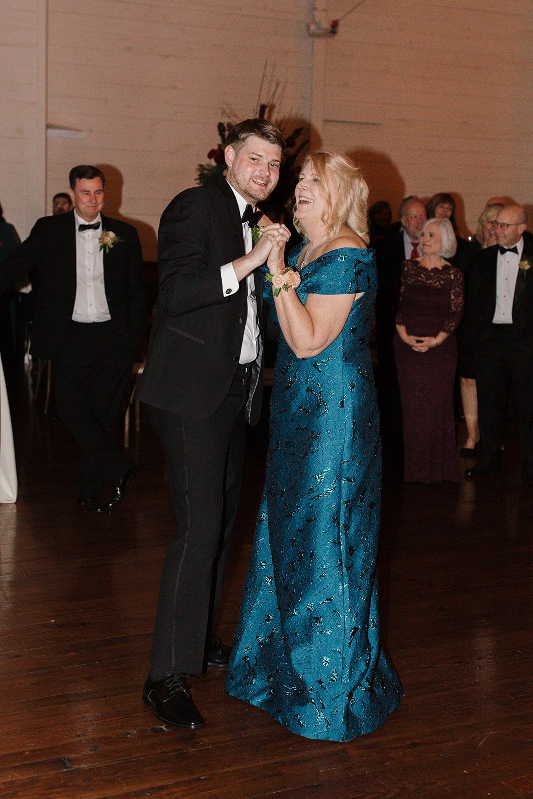 reception-mother-son-dance-the-jefferson-NDP-117_websize.jpg