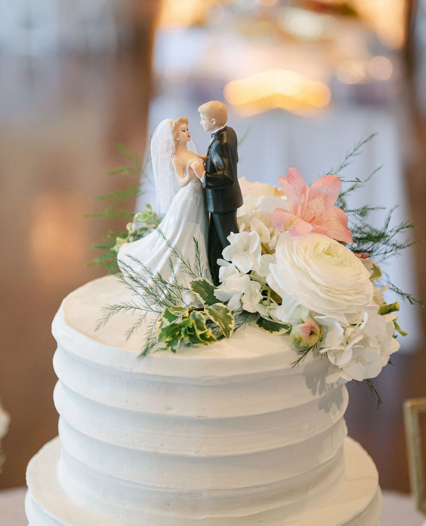 All dressed up and ready for the big night. Let the celebration begin! ✨
Ciera & Kyle 💖 June 2025
Photographer: @carolinebeffaphoto
Coordinator: @yourweddingdaybyandra
Venue: @thejeffersonoxford
Rentals: @detailsrentals
Caterer: @ollie