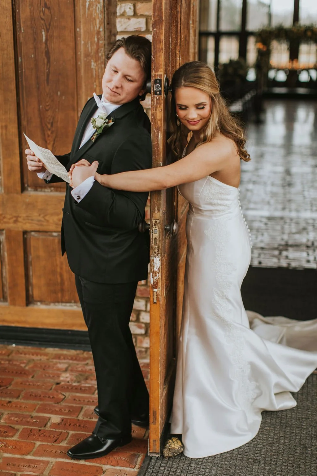 couple reading vows first touch at the Jefferson Oxford