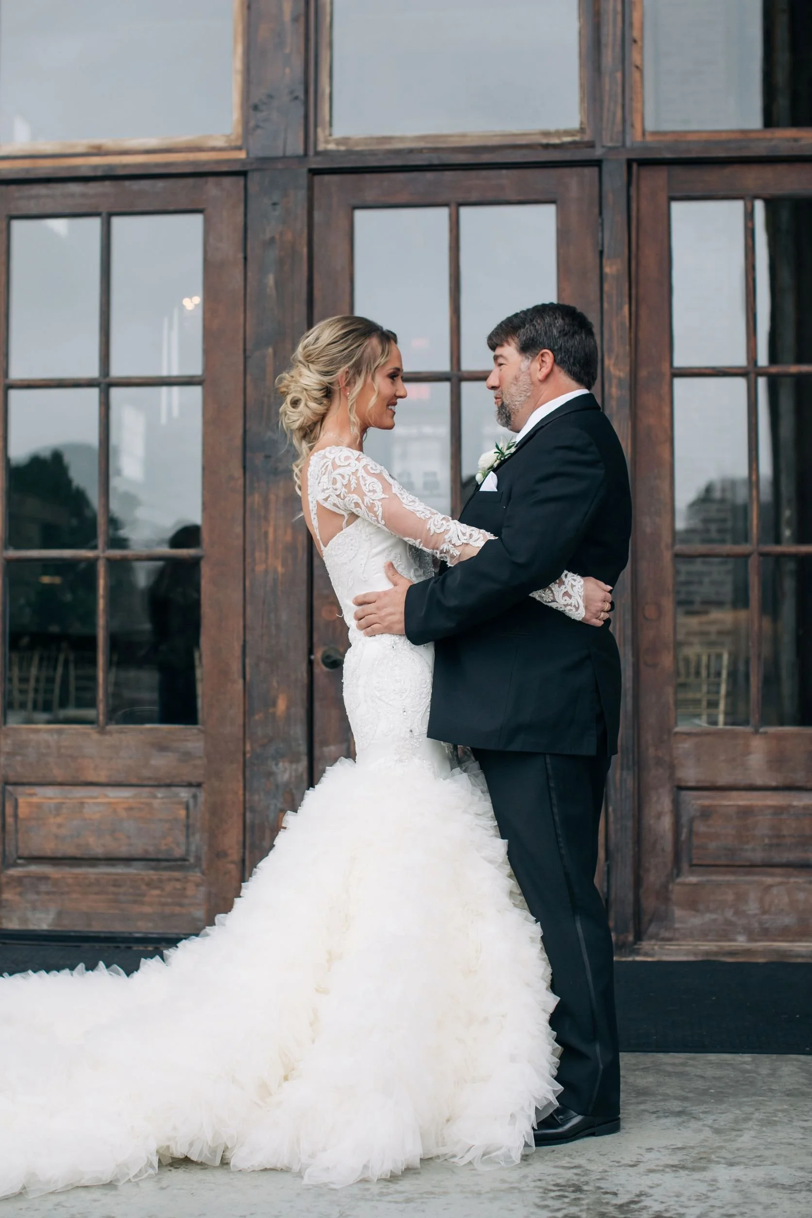first look bride and groom covered porch at The Jefferson Oxford
