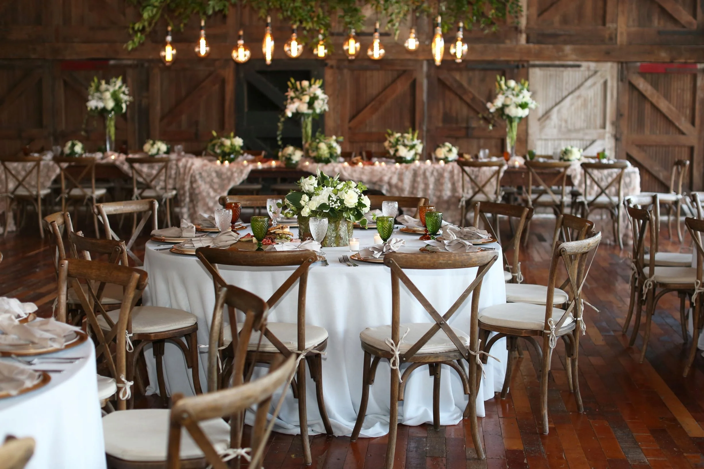 lakeside room set for dinner at jefferson oxford