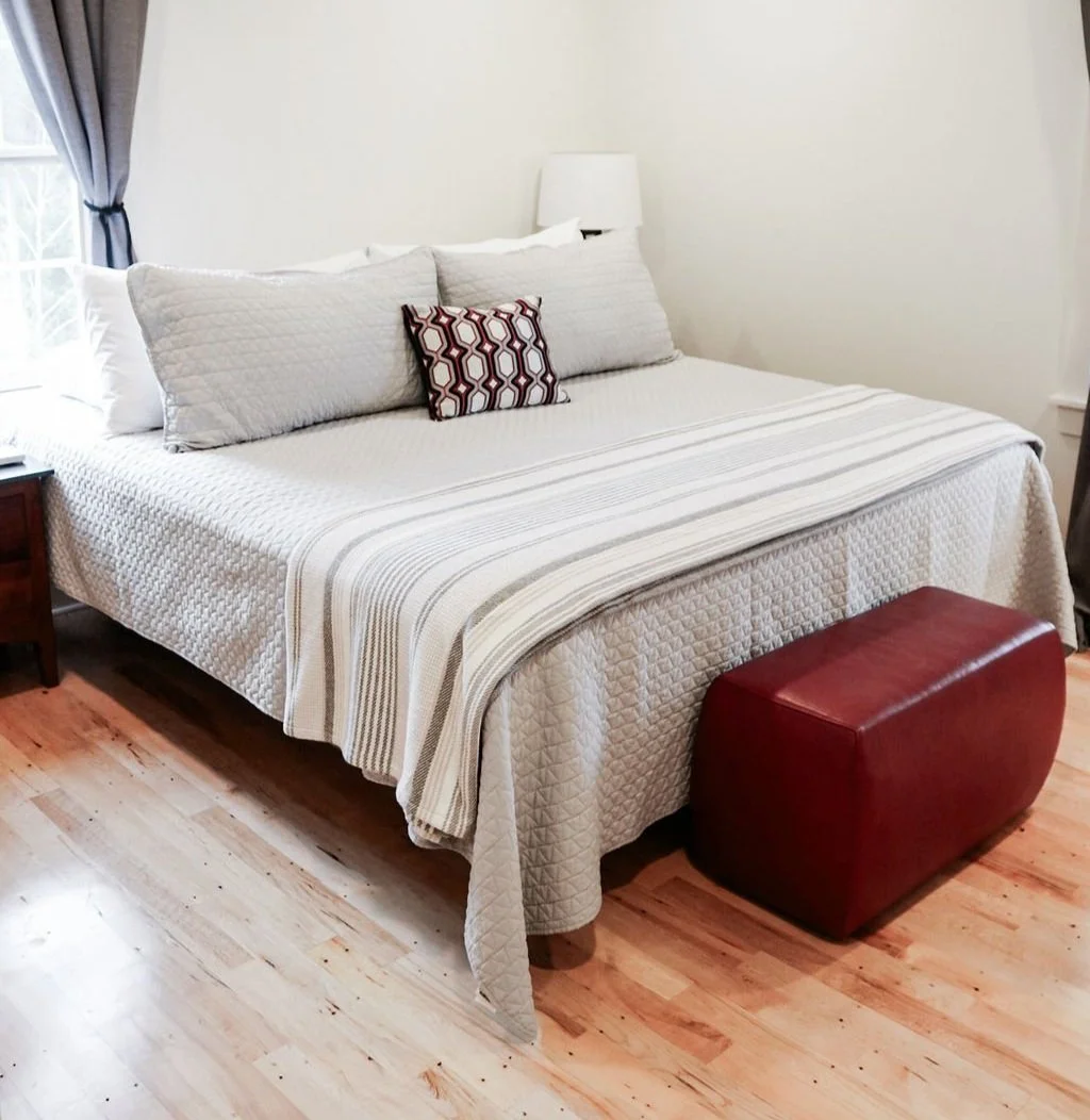 jefferson guest house king bedroom