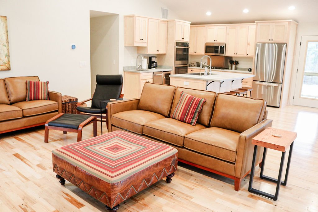 living room and kitchen at the jefferson oxford guest house