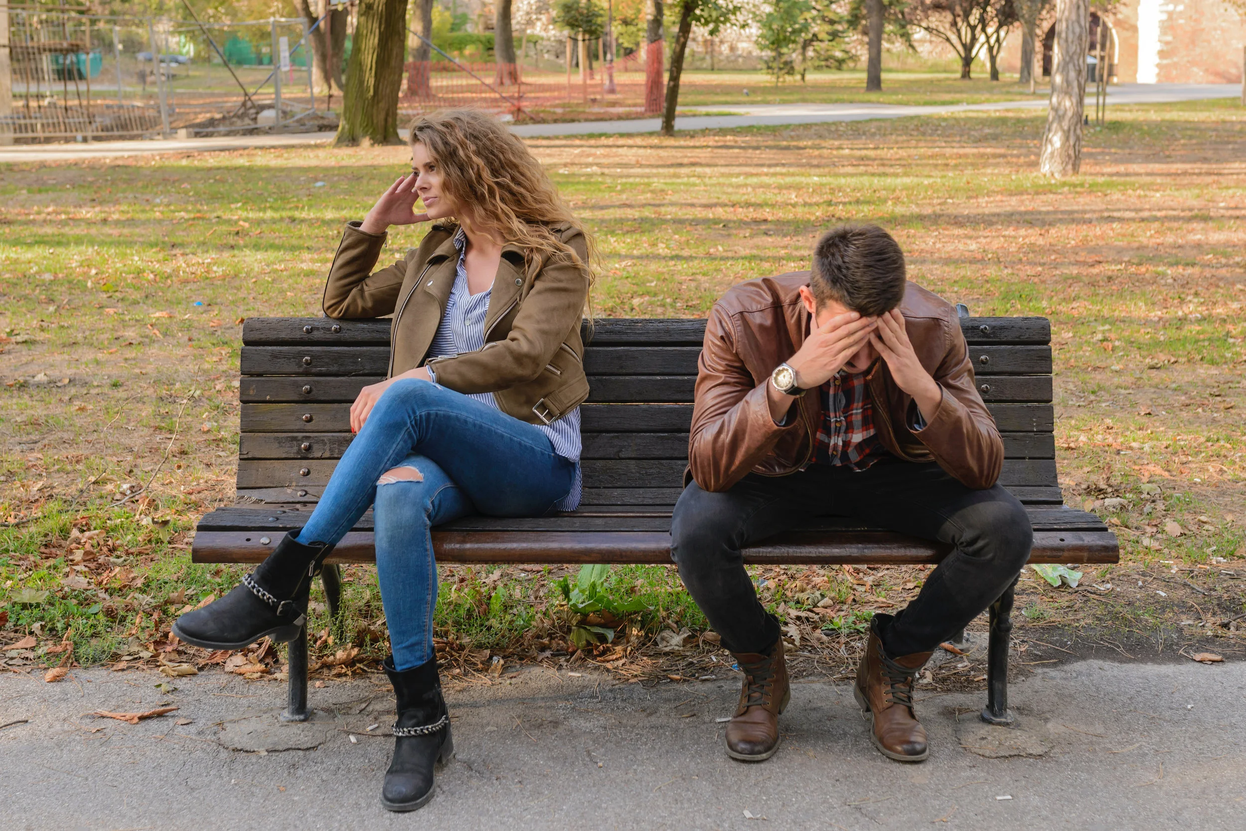 argument-bench-breakup-984949.jpg