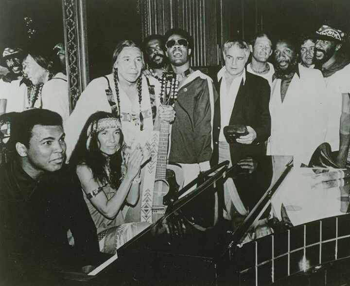 The Longest Walk, 1978. Muhammad Ali, Buffy Sainte-Marie, Floyd Red Crow Westerman, Harold Smith, Stevie Wonder, Marlon Brando, Max Gail, Dick Gregory, Richie Havens and David Amram at the concert at the end of the Longest Walk, a 3,600-mile protest march from San Francisco to Washington, D.C., in the name of the Native rights.