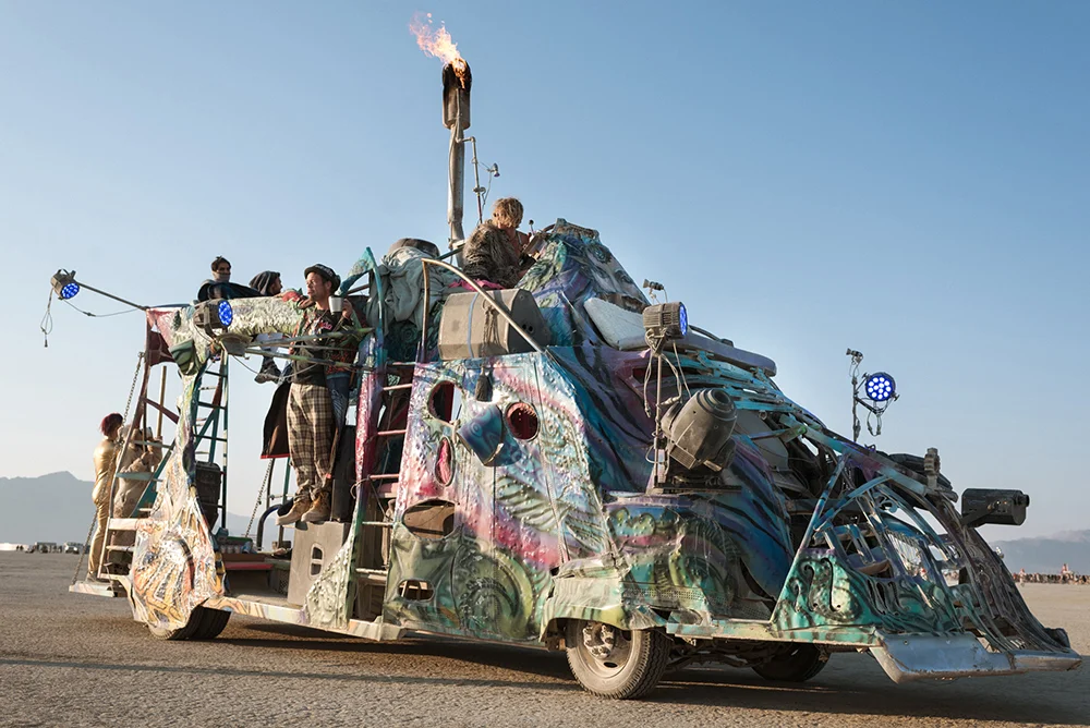 11100_28767_burningman2018_helenecyr.jpg