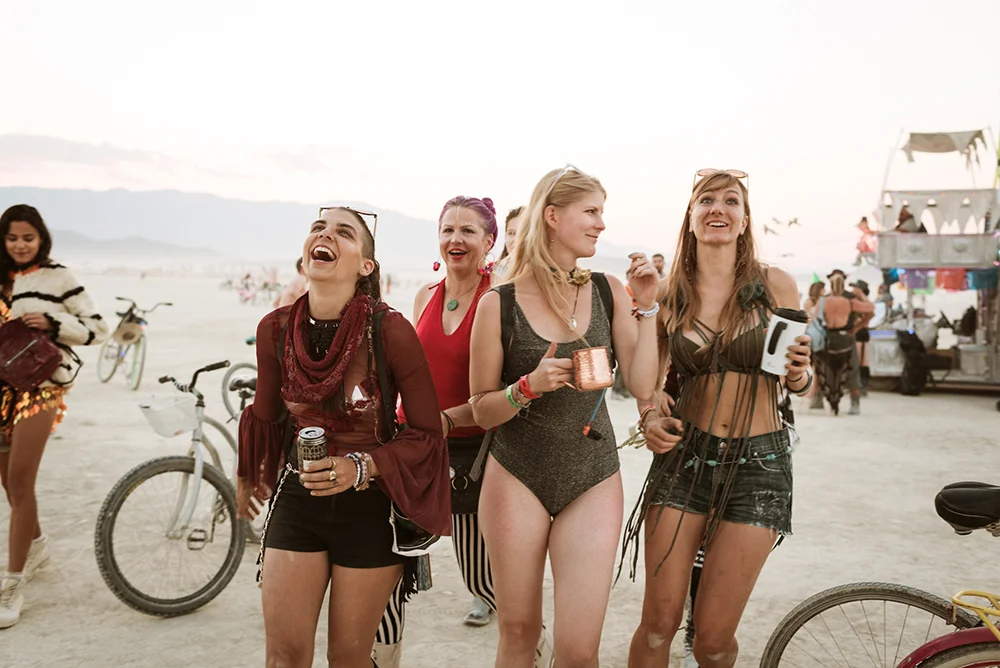 18100_28884_burningman2018_helenecyr.jpg
