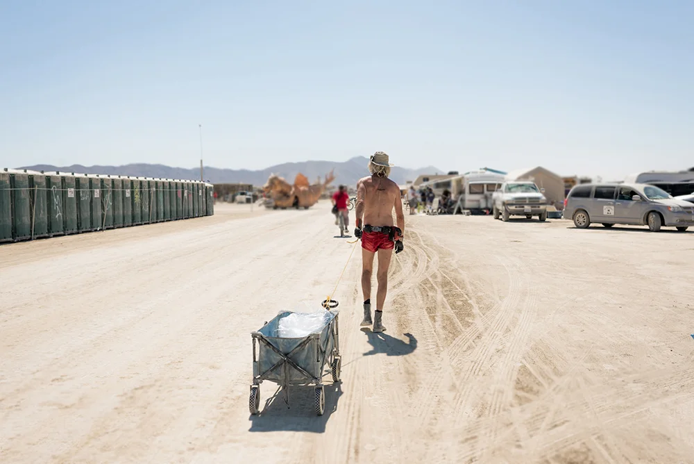25100_28998_burningman2018_helenecyr.jpg