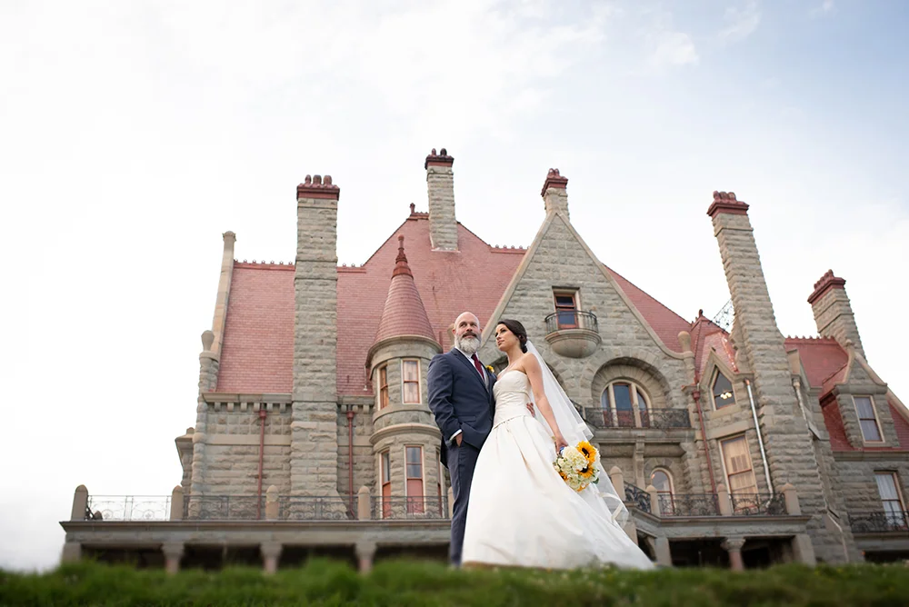 61635_232-craigdarroch-castle-wedding-helenecyr.jpg