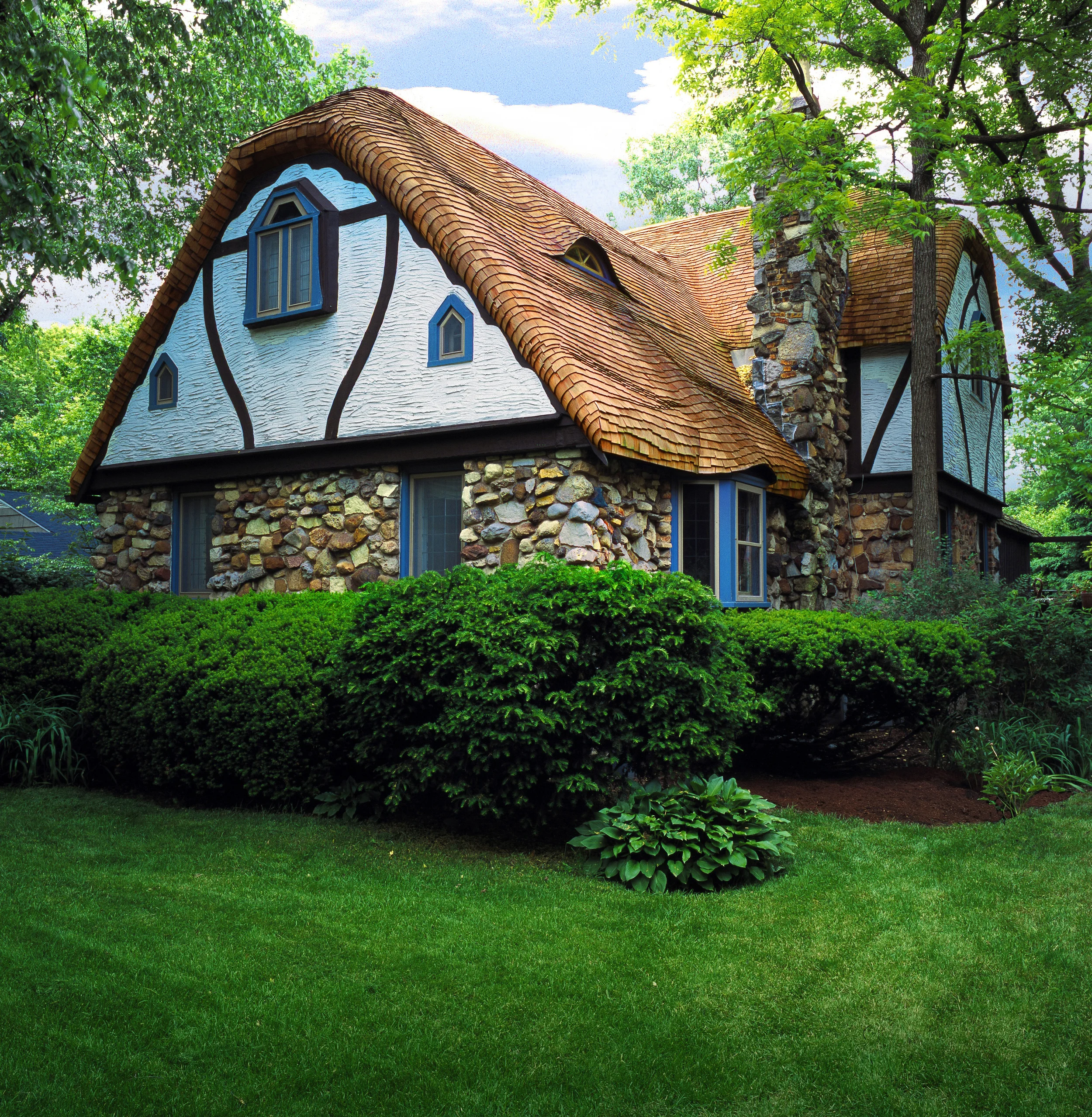 Images © 2006-2016 Custom Shingles