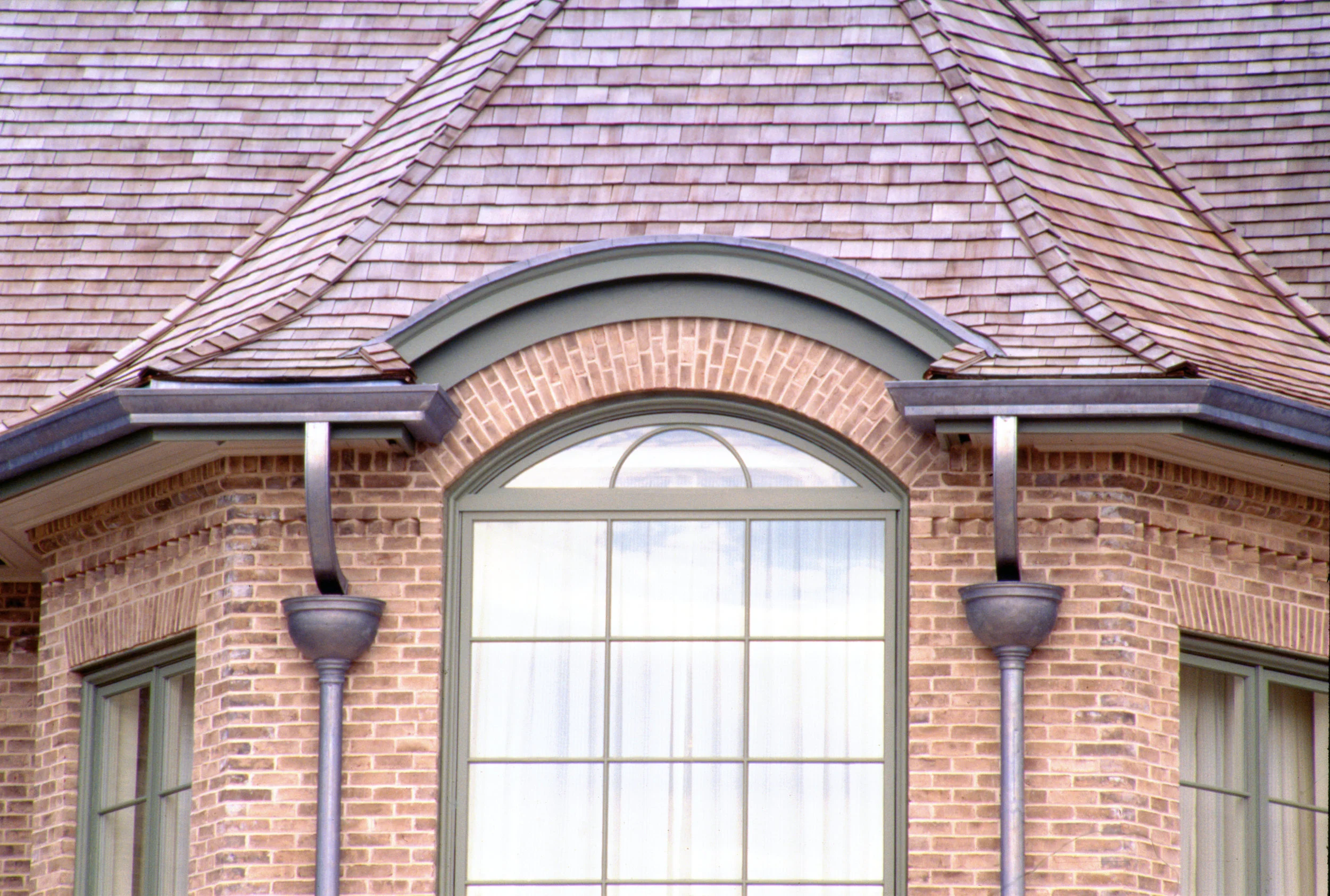 Flared Shingles Curved Eaves - Steam-Bent Wood Shingles | Custom Shingles