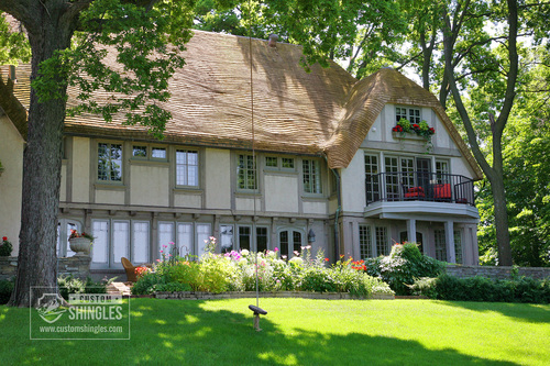 False-Thatch-Roof-with-Cedar-Shingles-and-Mild-Wave-Coursing-(6)+copy.jpg