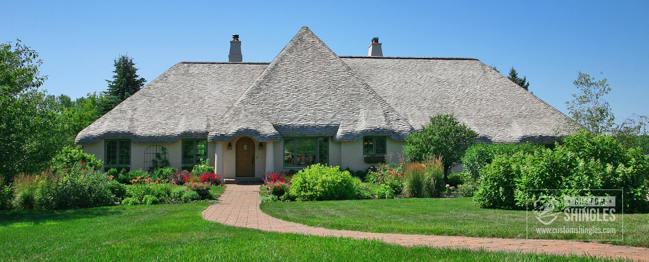 Panoramic-View-of-Staggered-Cedar-Cottage-Roof+copy.jpg