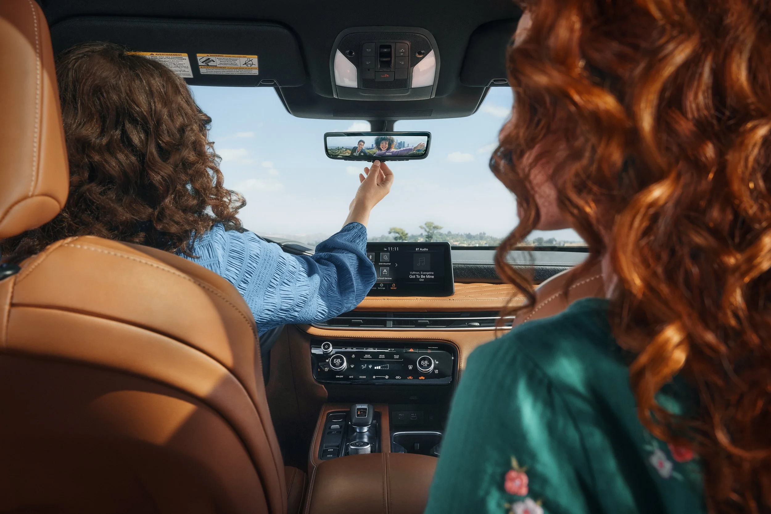09_Smart_Rear_View_Mirror_06.jpg