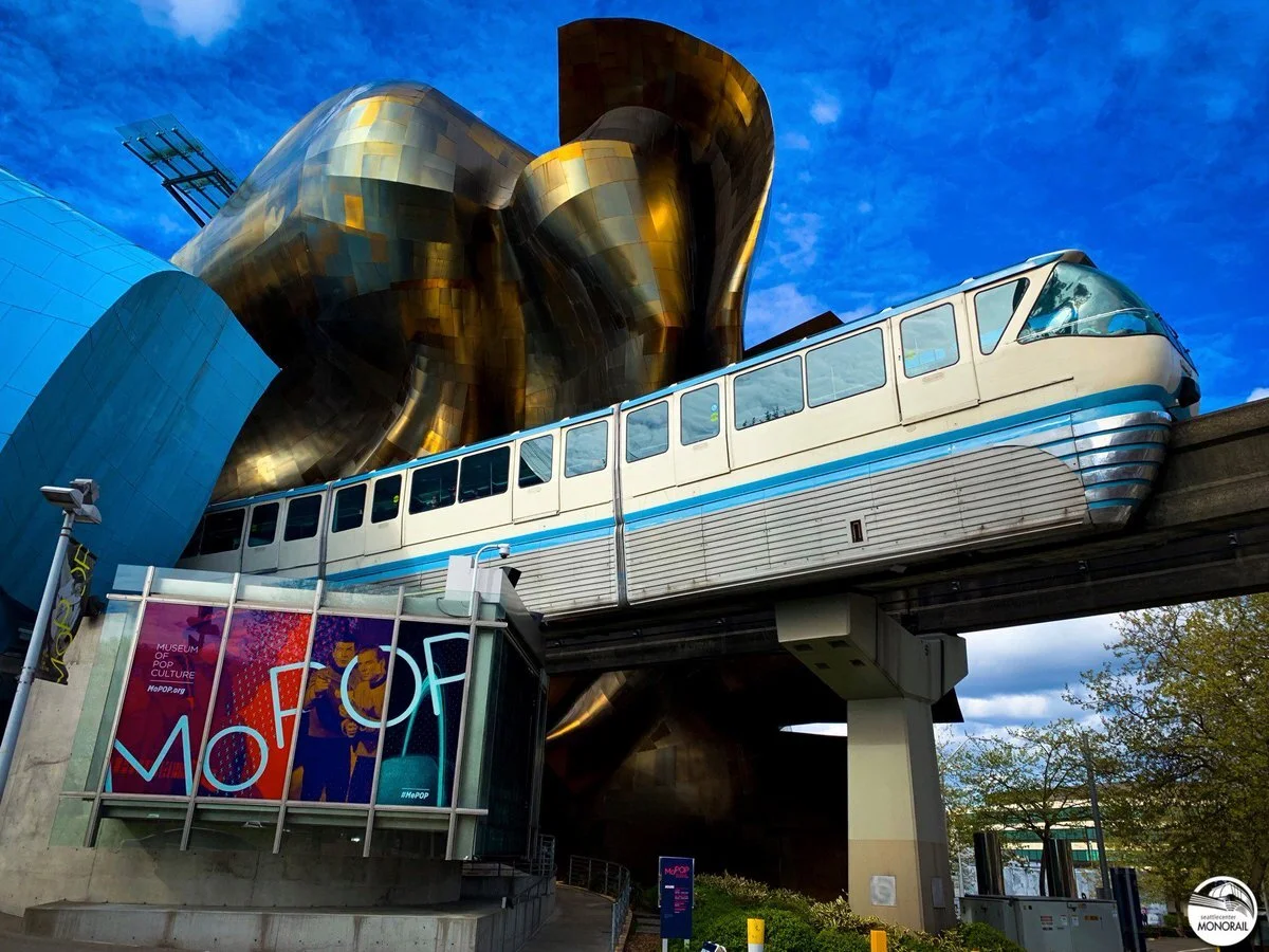Seattle Monorail 2.jpg