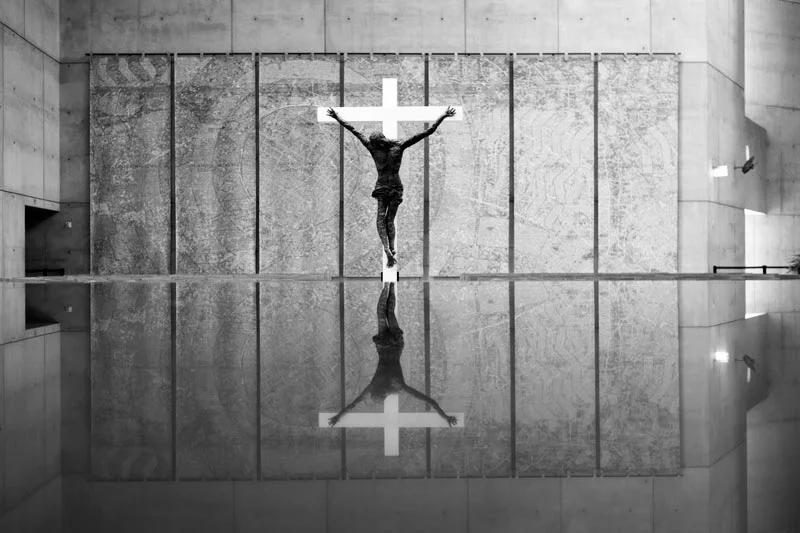Jesus seen by the altar of the Catholic Cathedral in Los Angeles, California. (United States, 2015)