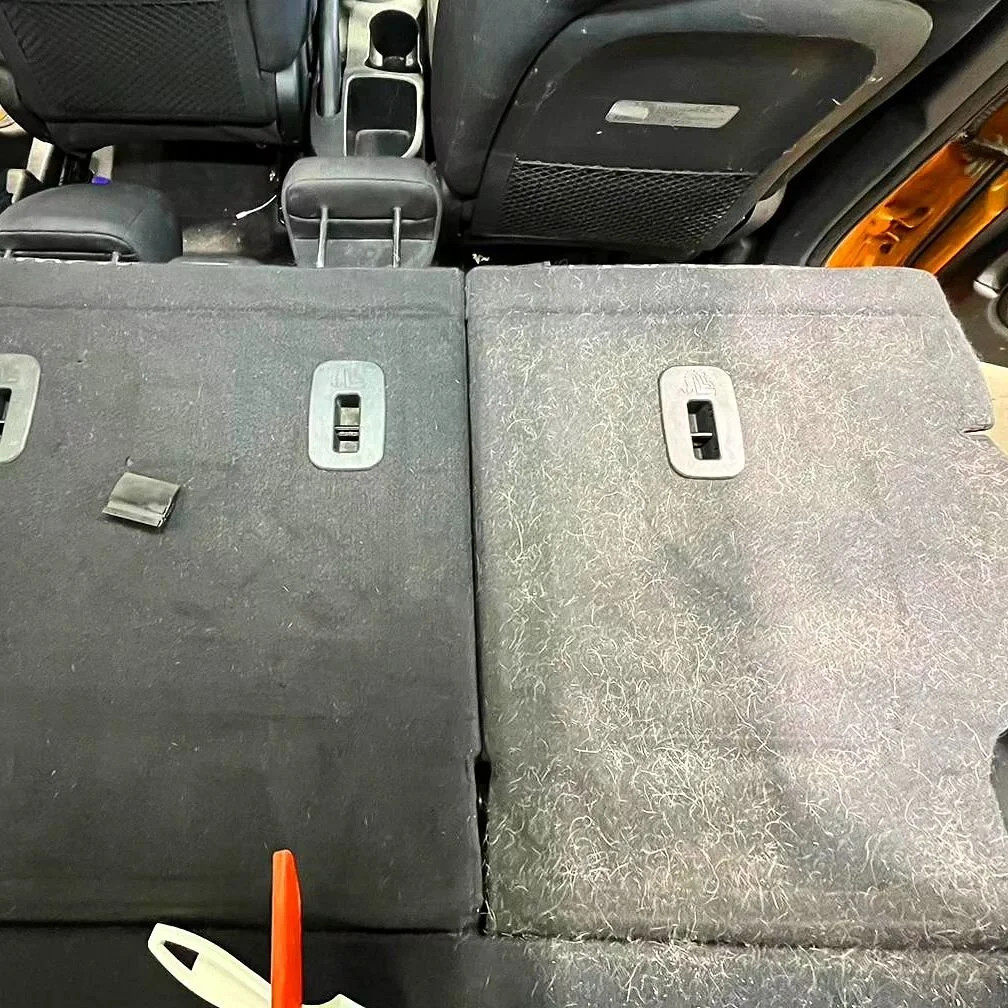 Which side are you at?
Vacuuming the car interior can be a hassle, but the results are worth it! 
All makes and models are welcome, book an appointment in our link in bio 🔗 or call us at
📲 403.851.2938
#cochraneautospa #cochranetoyota #makething