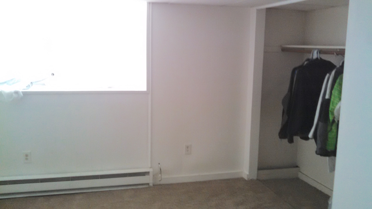 36#2 Bed closet.jpg